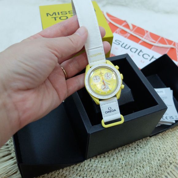 Omega x Swatch Bioceramic Moonswatch Mission to the Sun - Picture 6 of 13